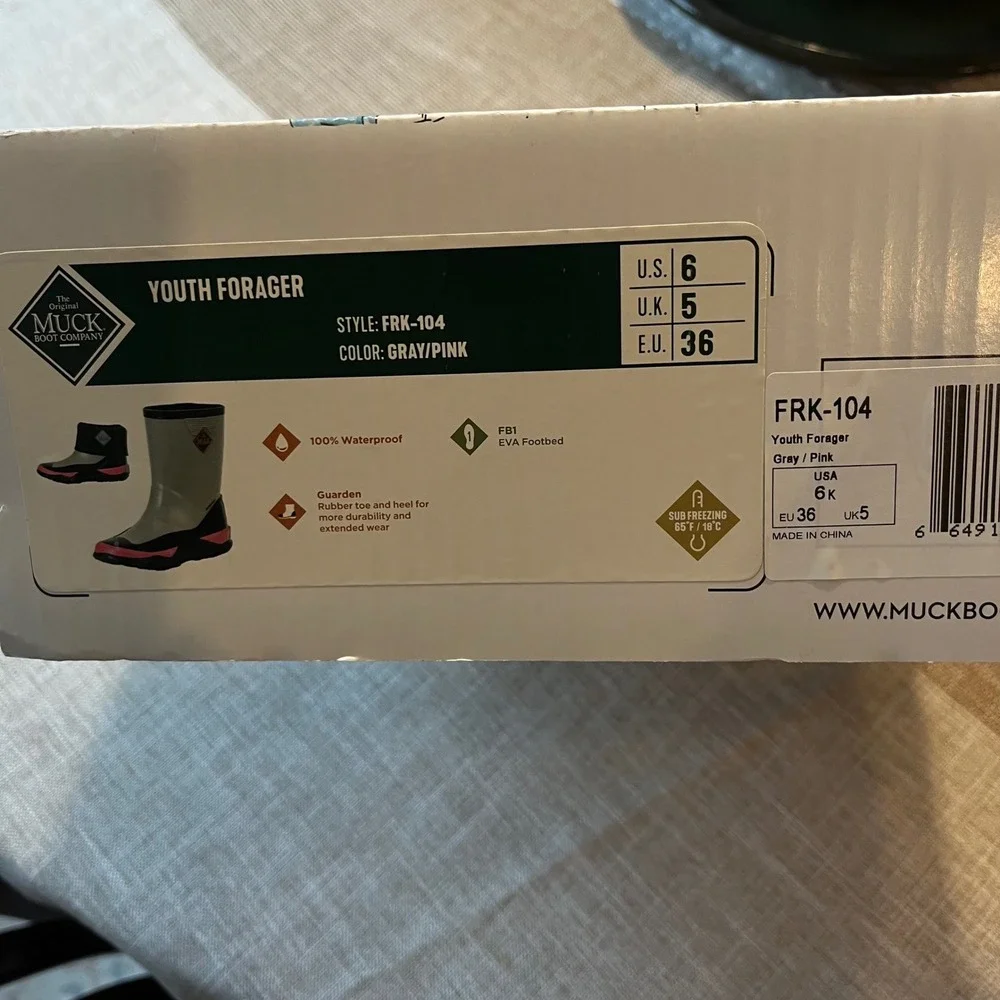 Muck Boot Company Youth Forager Gray Pink Waterproof Winter Boots FRK-104 Size 6